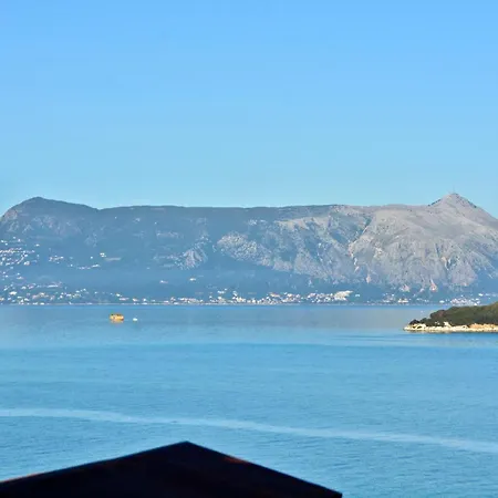 Mouragia Sea View *