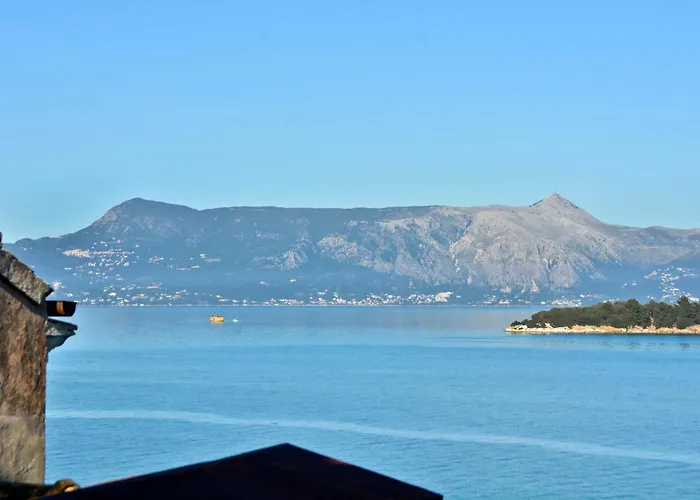 Mouragia Sea View *